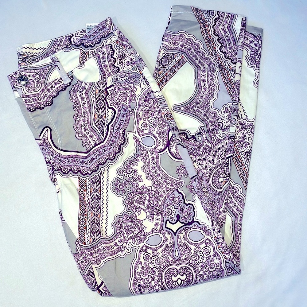 Bohemian and girly Chico’s jeggings💟